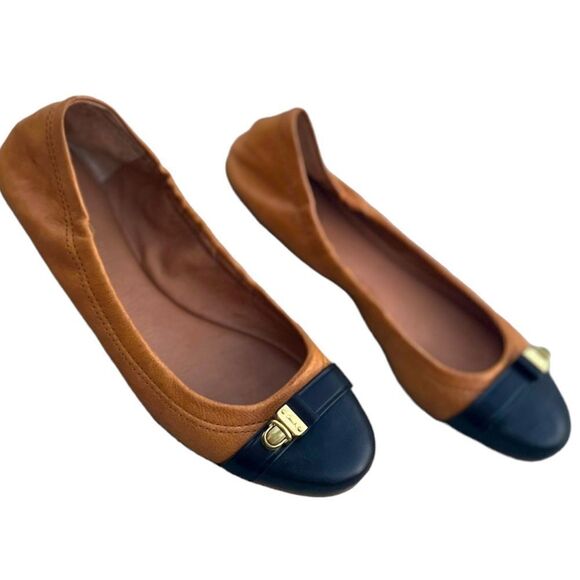 Coach Delphine Round Toe Ballet Flat in Black/Tan Leather Gently Used w/Box Sz 7 - Picture 6 of 10